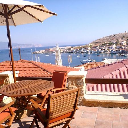 Bright Sun Villas Chalki Town Bagian luar foto